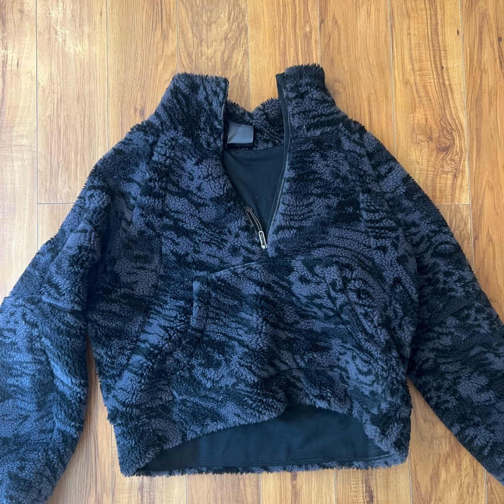 Lululemon scuba fleece
